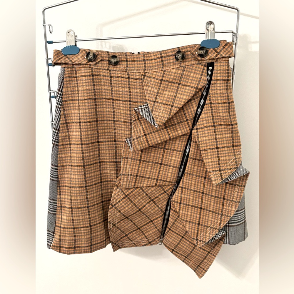 Asymmetric Skirt